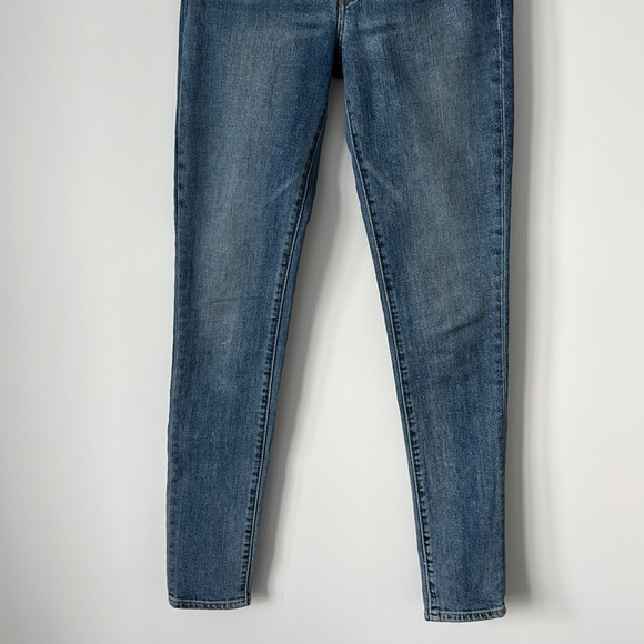 LEVIS Hi-Rise Skinny Jean - Picture 3 of 8